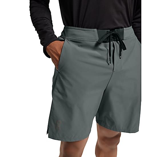 Performance Hybrid Short Herren